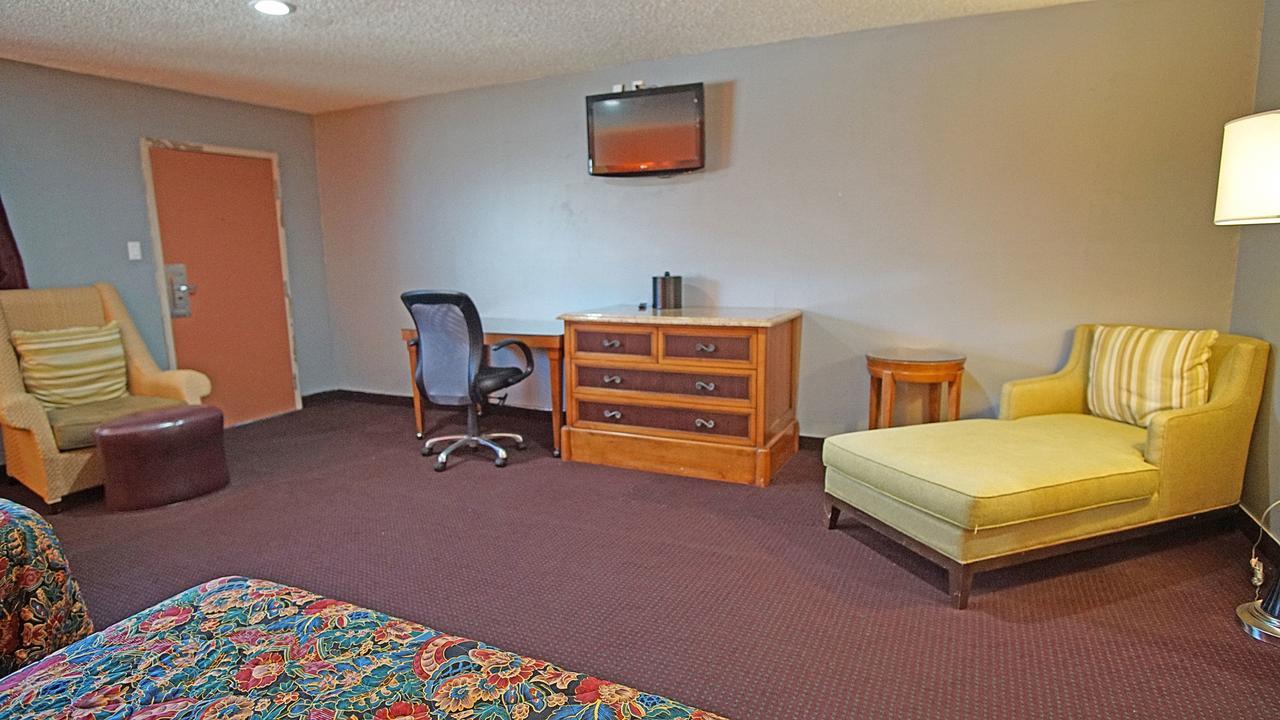 Los Angeles Inn & Suites - Lax West Athens Ngoại thất bức ảnh