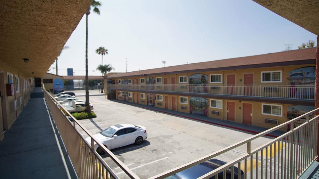 Los Angeles Inn & Suites - Lax West Athens Ngoại thất bức ảnh